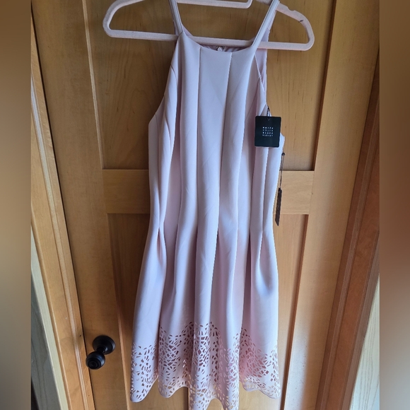 NEW Vince Camuto Blush Pink LASER-CUT FIT-AND-FLARE DRESS - Picture 3 of 10